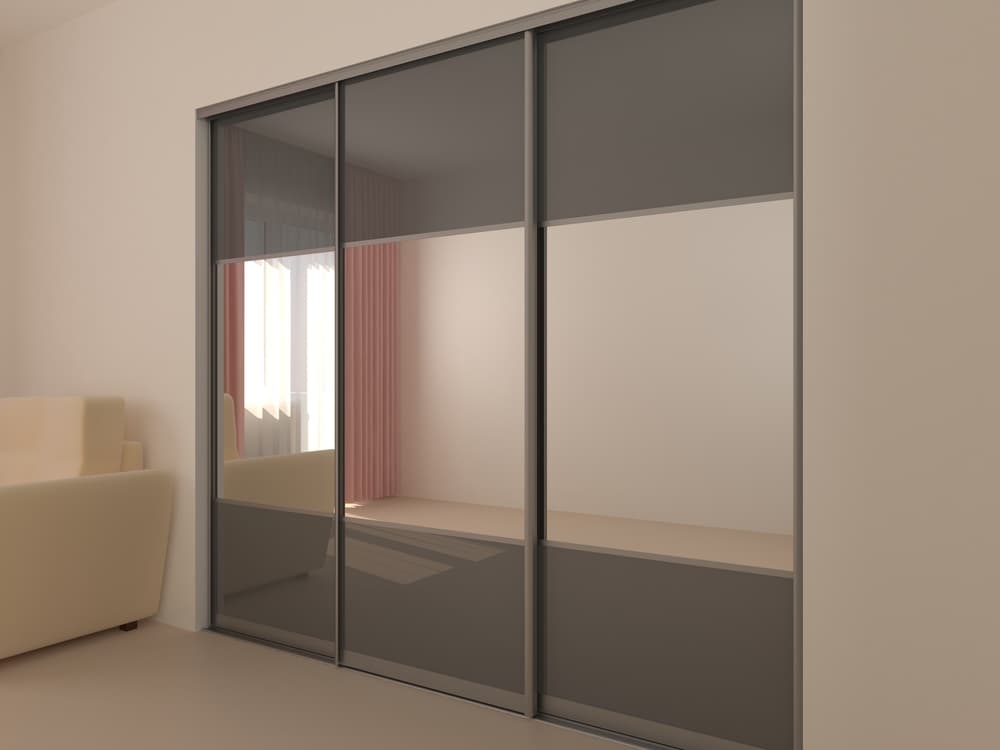 Wardrobe With Sliding Doors